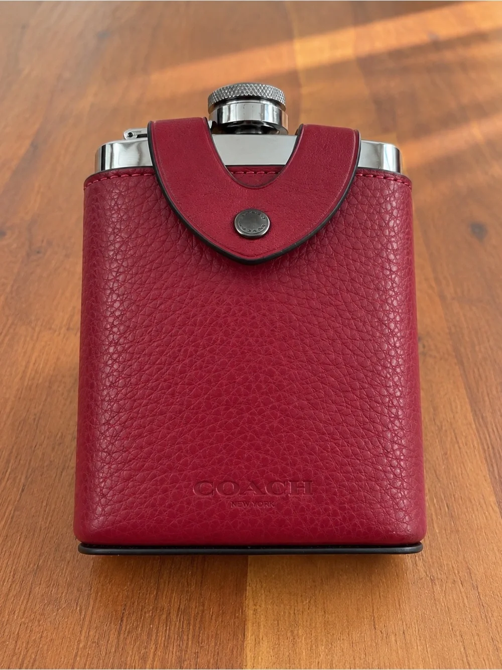 ❤️ RARE DISCONTINUED COACH Pebbled Leather Mini Flask Holder • Deep Red • NWT